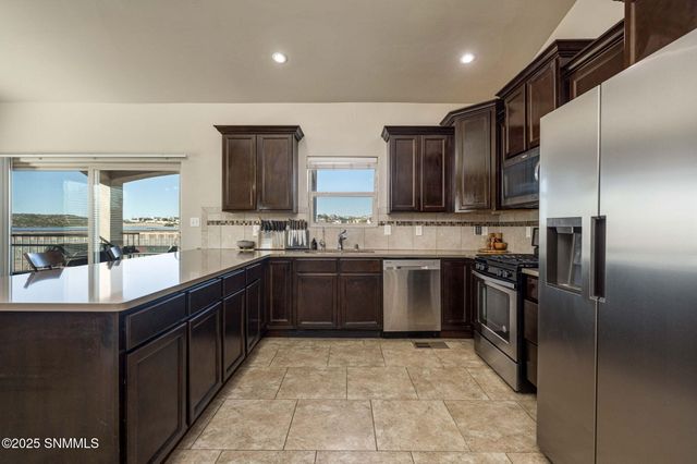 2993 Escenico Court, Las Cruces, NM 88012