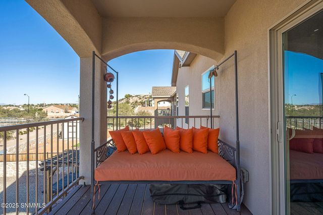 2993 Escenico Court, Las Cruces, NM 88012