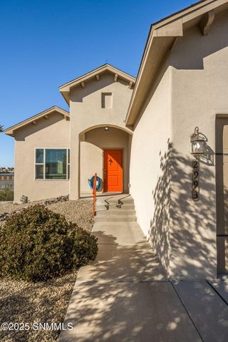 2993 Escenico Court, Las Cruces, NM 88012