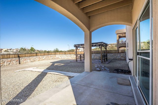 2993 Escenico Court, Las Cruces, NM 88012
