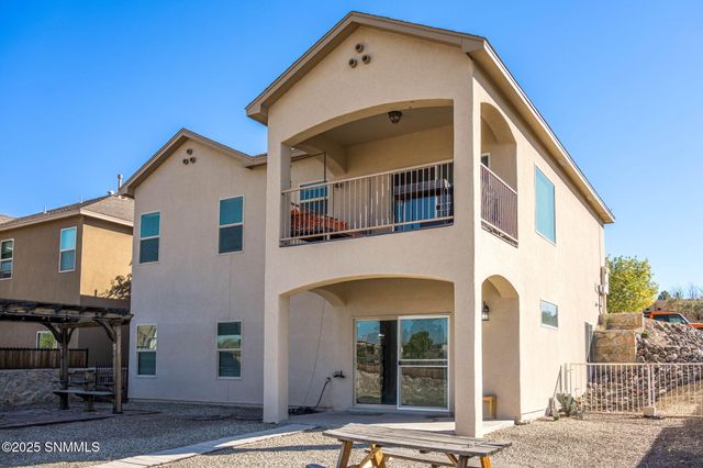 2993 Escenico Court, Las Cruces, NM 88012