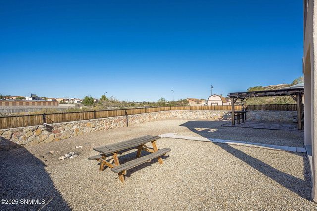 2993 Escenico Court, Las Cruces, NM 88012