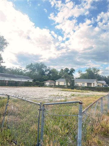 9302 NORTH 12TH, Tampa, FL 33612