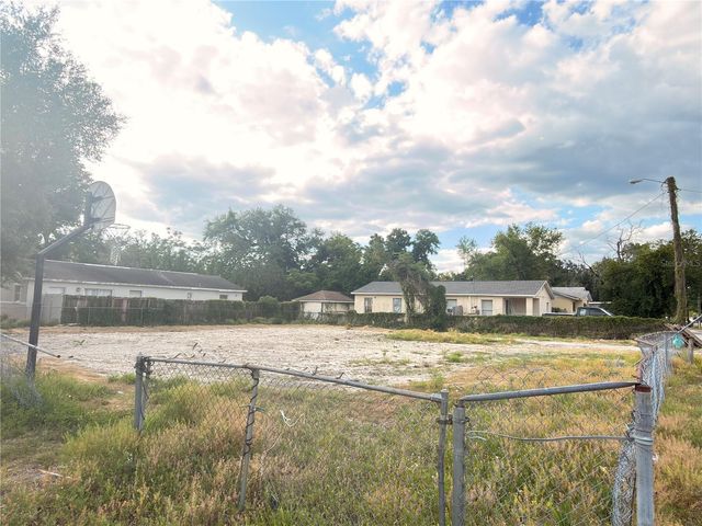 9302 NORTH 12TH, Tampa, FL 33612