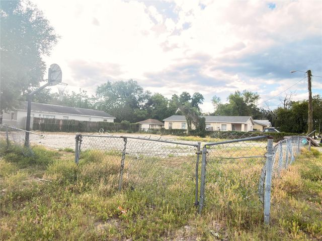 9302 NORTH 12TH, Tampa, FL 33612