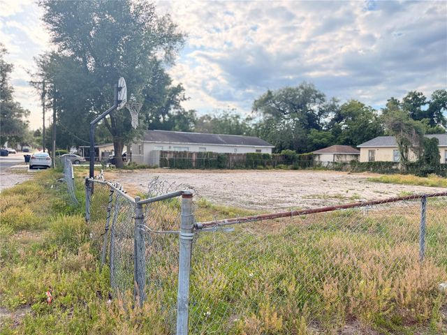 9302 NORTH 12TH, Tampa, FL 33612