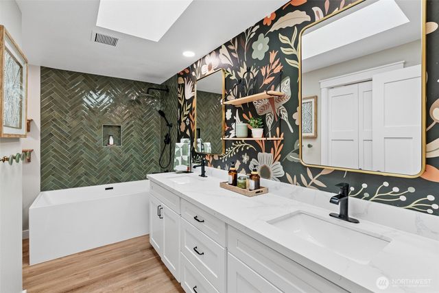 19411 NE 159th Street, Woodinville, WA 98077