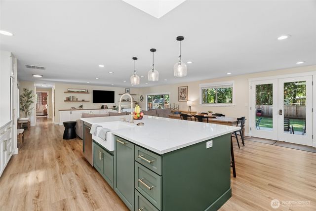 19411 NE 159th Street, Woodinville, WA 98077