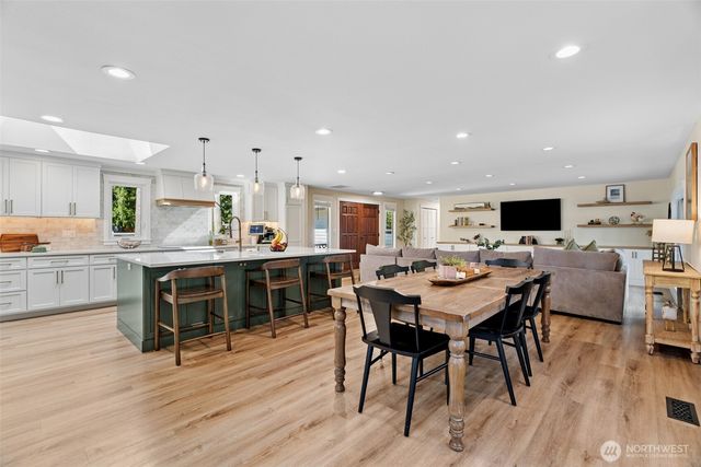19411 NE 159th Street, Woodinville, WA 98077