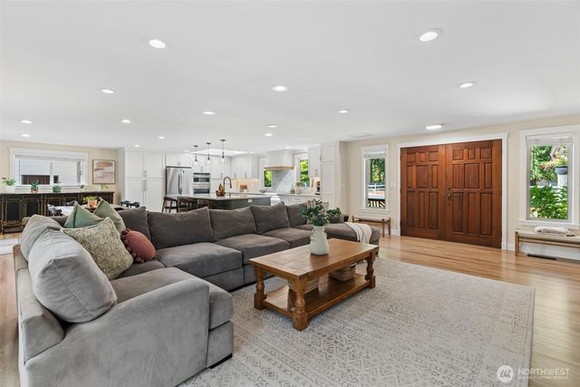 19411 NE 159th Street, Woodinville, WA 98077