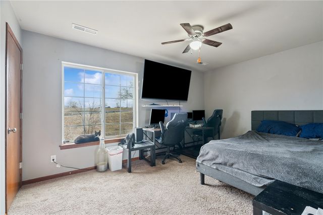 702 L Street SW, Cedar Rapids, IA 52404