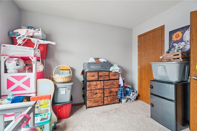 702 L Street SW, Cedar Rapids, IA 52404