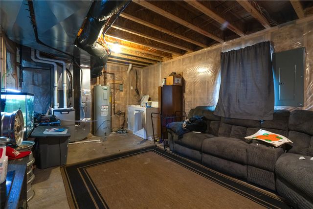 702 L Street SW, Cedar Rapids, IA 52404