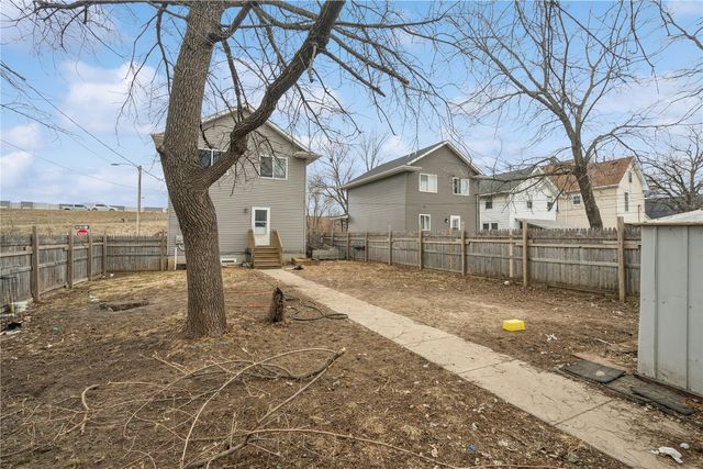 702 L Street SW, Cedar Rapids, IA 52404