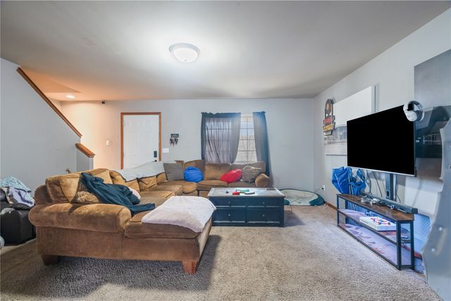 702 L Street SW, Cedar Rapids, IA 52404