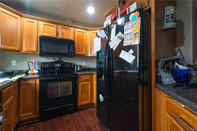 702 L Street SW, Cedar Rapids, IA 52404