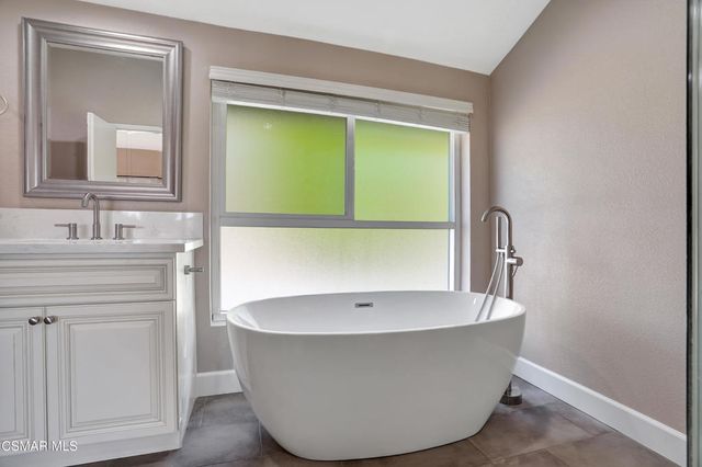 18935 Granada Circle, Porter Ranch, CA 91326