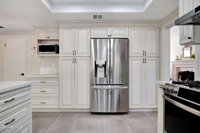 18935 Granada Circle, Porter Ranch, CA 91326