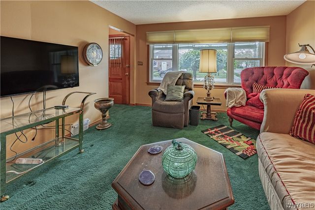 746 82nd Street, Niagara Falls, NY 14304