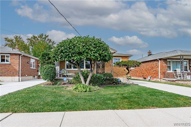 746 82nd Street, Niagara Falls, NY 14304
