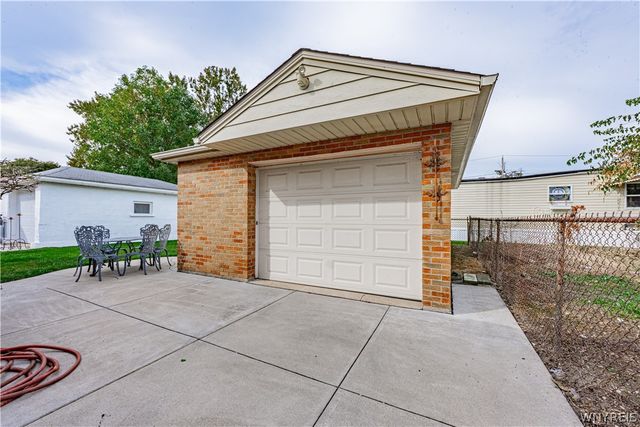 746 82nd Street, Niagara Falls, NY 14304