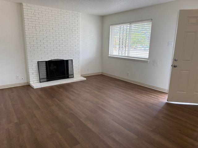 3908 Ortiz Court NE A, Albuquerque, NM 87110