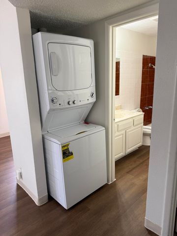 3908 Ortiz Court NE A, Albuquerque, NM 87110