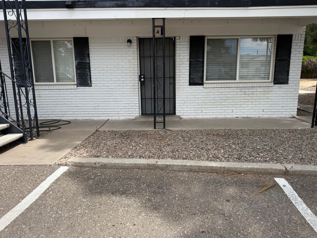 3908 Ortiz Court NE A, Albuquerque, NM 87110