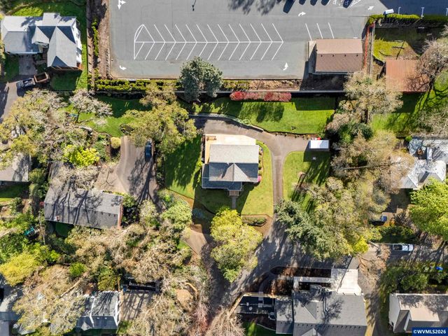 336 Hill St, Silverton, OR 97381