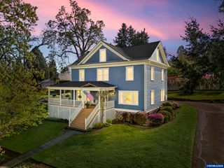 336 Hill St, Silverton, OR 97381