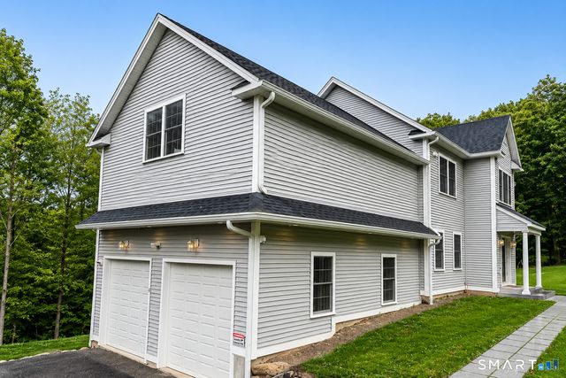 4 Jans Way, Guilford, CT 06437