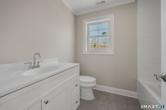 4 Jans Way, Guilford, CT 06437