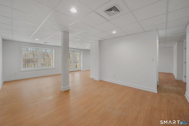 4 Jans Way, Guilford, CT 06437