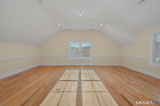 4 Jans Way, Guilford, CT 06437