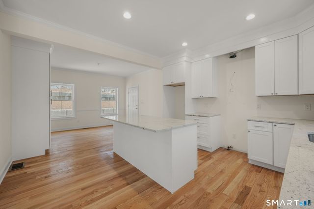 4 Jans Way, Guilford, CT 06437