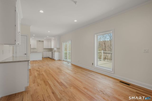 4 Jans Way, Guilford, CT 06437