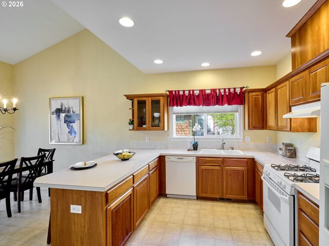 111 BREYONNA Way, Silverton, OR 97381