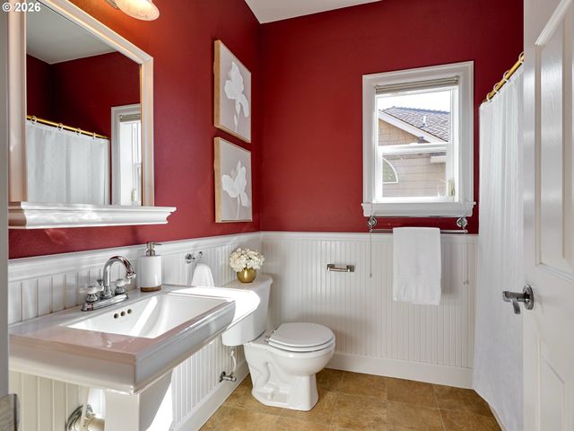 111 BREYONNA Way, Silverton, OR 97381