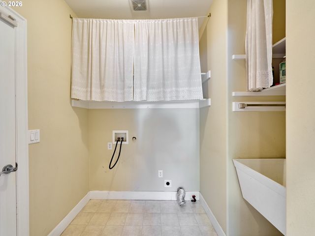 111 BREYONNA Way, Silverton, OR 97381