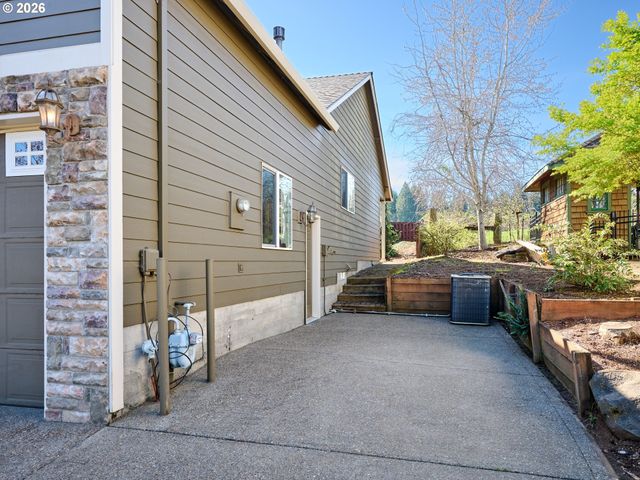 111 BREYONNA Way, Silverton, OR 97381