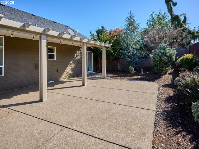 111 BREYONNA Way, Silverton, OR 97381