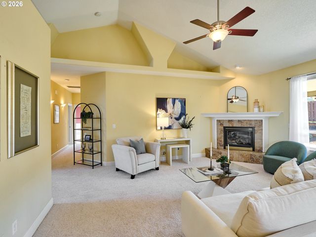 111 BREYONNA Way, Silverton, OR 97381