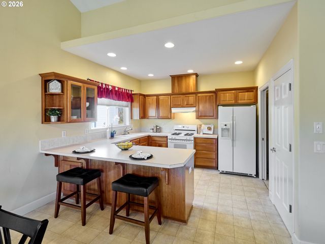 111 BREYONNA Way, Silverton, OR 97381