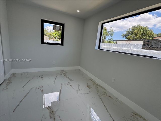 2251 NW 193rd Ter, Miami Gardens, FL 33056