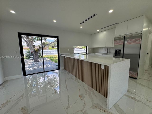 2251 NW 193rd Ter, Miami Gardens, FL 33056