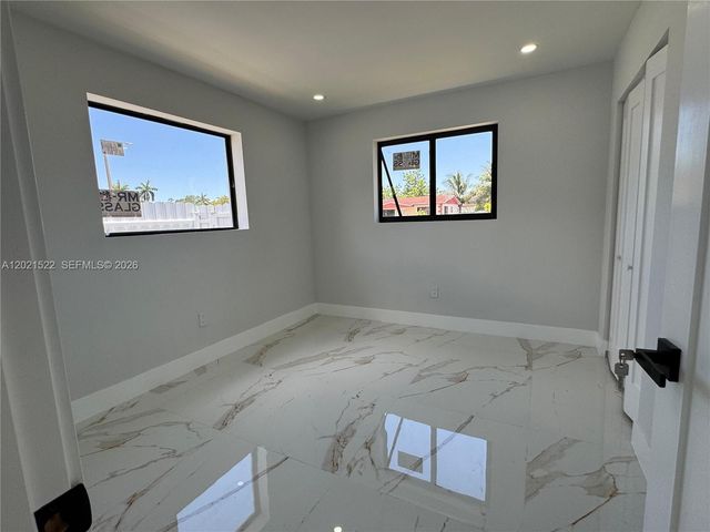 2251 NW 193rd Ter, Miami Gardens, FL 33056