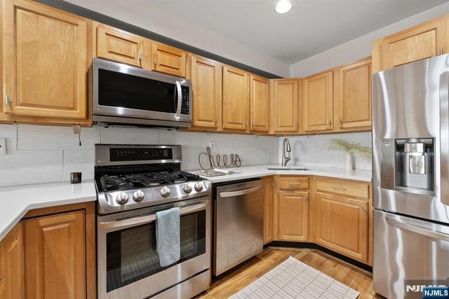 225 Clinton Street 4, Hoboken, NJ 07030