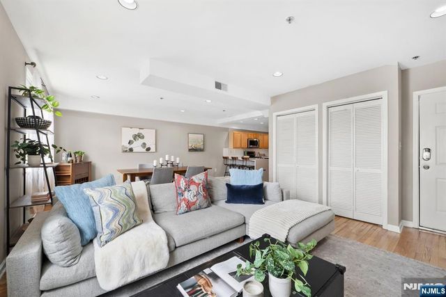 225 Clinton Street 4, Hoboken, NJ 07030
