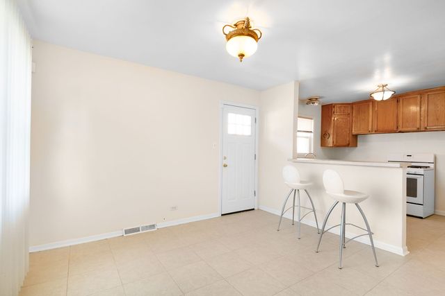 8646 S University Avenue, Chicago, IL 60619