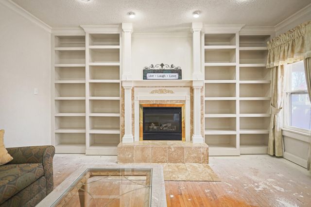 2202 16th Street, Lubbock, TX 79401